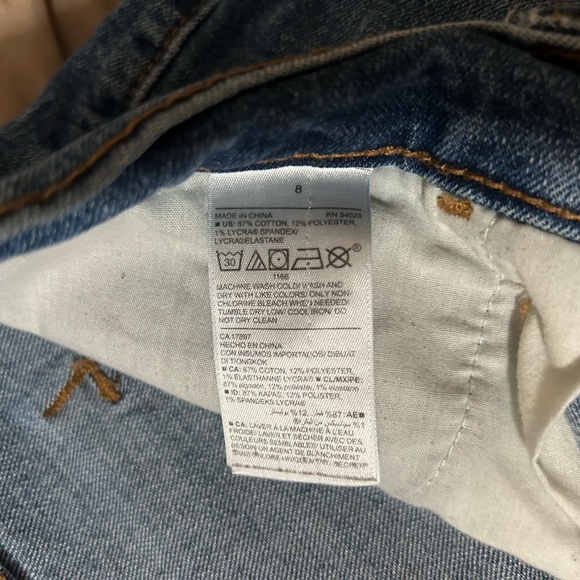 Old Navy. Denim shorts. Size 8. - Picture 4 of 4